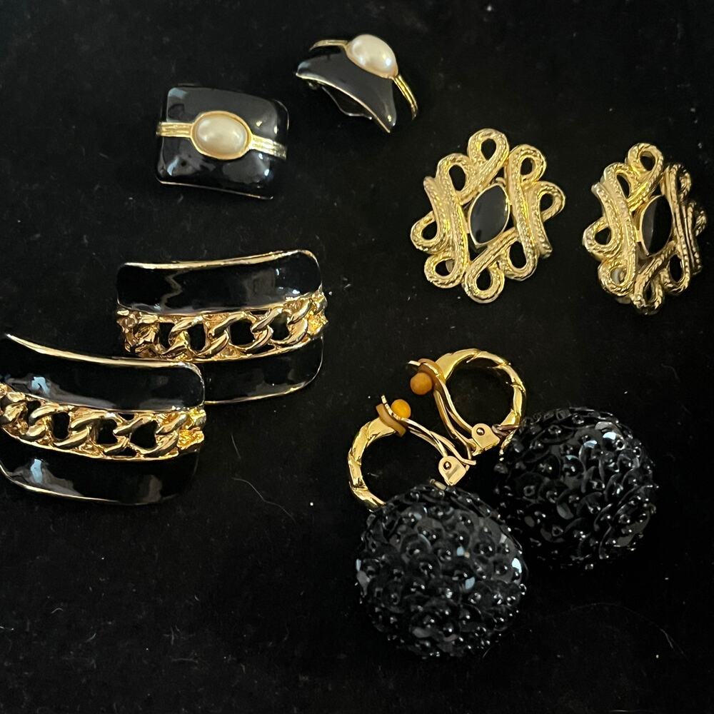 Vintage lot of four gold and black clip on earrings sequin statement enamel